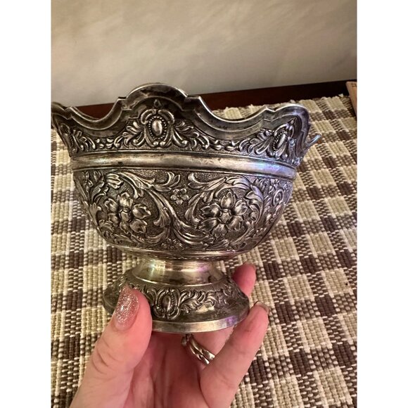 Vintage Repousse Ornate Silverplate Bowl With Floral Detailing - Picture 6 of 9